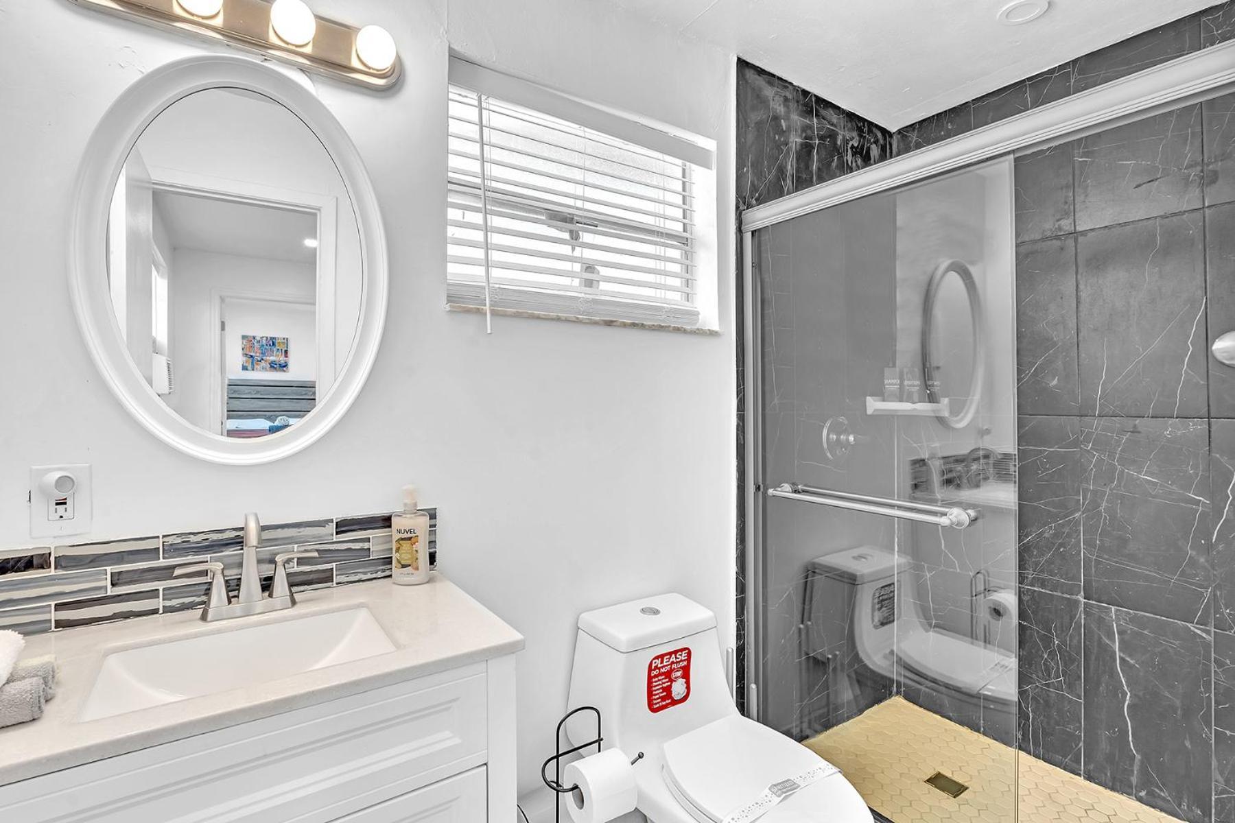 New Boutique 1 Bdrm Close To Beach & Casino #211 Голливуд Экстерьер фото