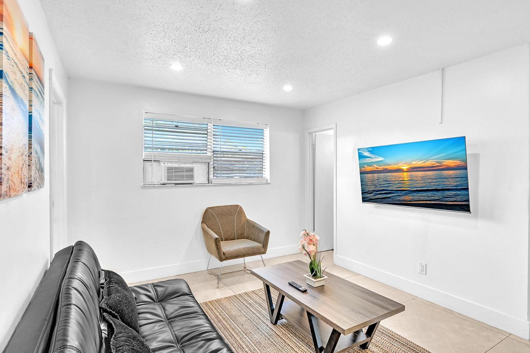 New Boutique 1 Bdrm Close To Beach & Casino #211 Голливуд Экстерьер фото