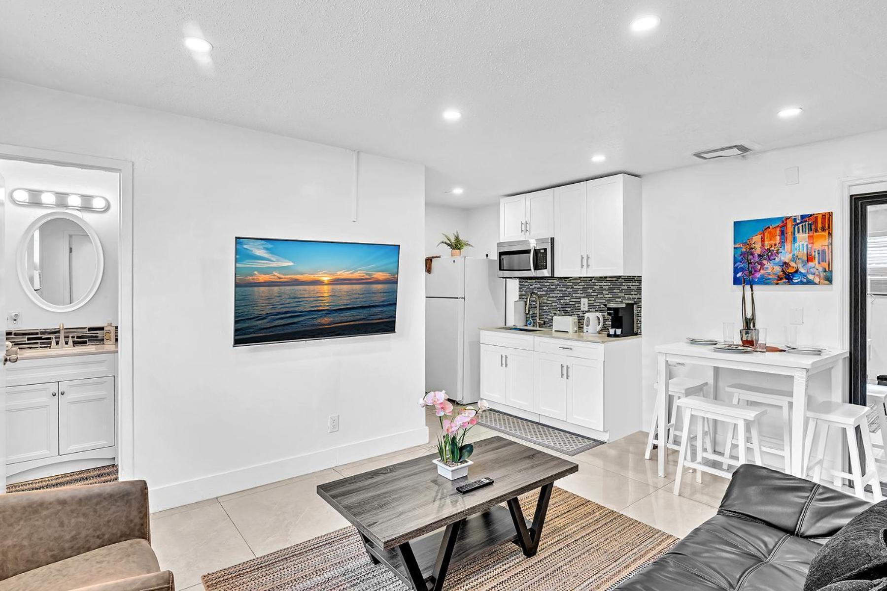 New Boutique 1 Bdrm Close To Beach & Casino #211 Голливуд Экстерьер фото