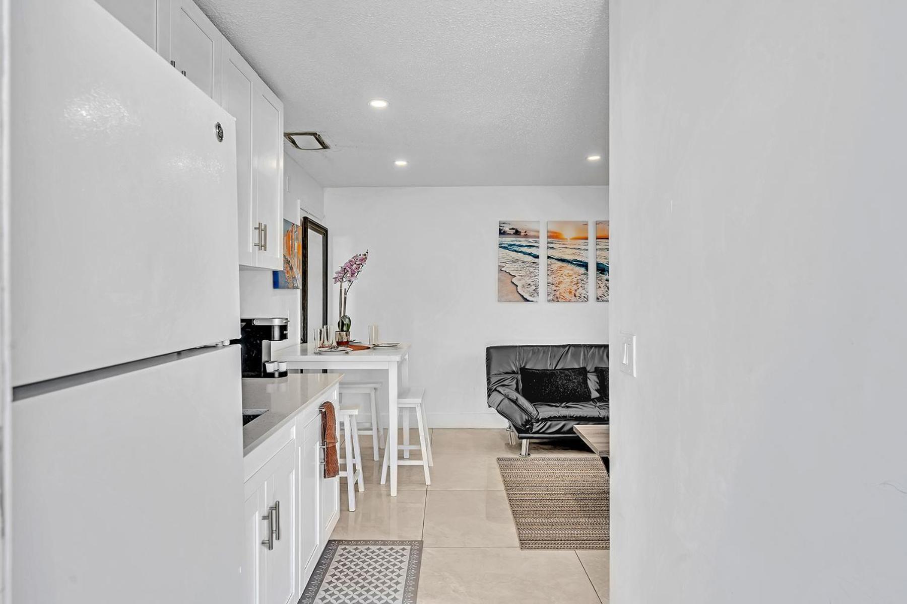 New Boutique 1 Bdrm Close To Beach & Casino #211 Голливуд Экстерьер фото